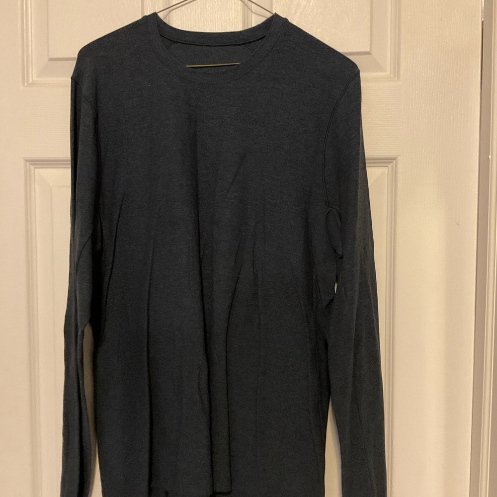 Lululemon men’s surge long sleeve dark blue